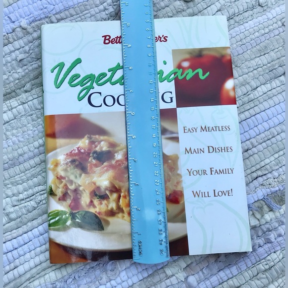 BETTY CROCKER Vegetarian Cooking Cookbook Hardcover Color Picture Food & Recipe - Picture 11 of 11